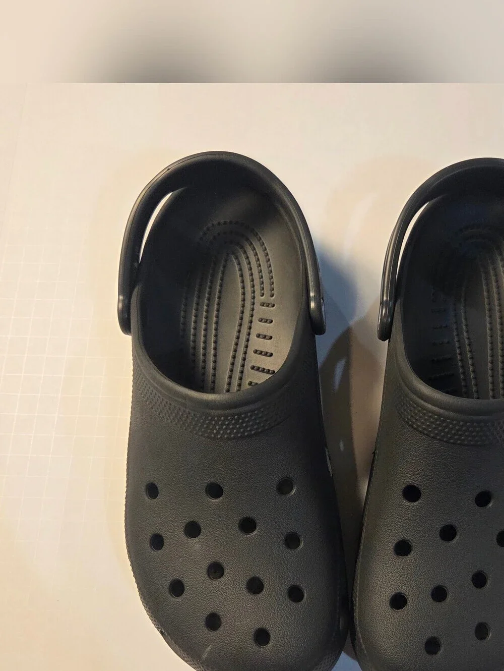 CROCS Classic Clog Black Vented Slip On Versatile Sporty Minimalist Size 10M 12W